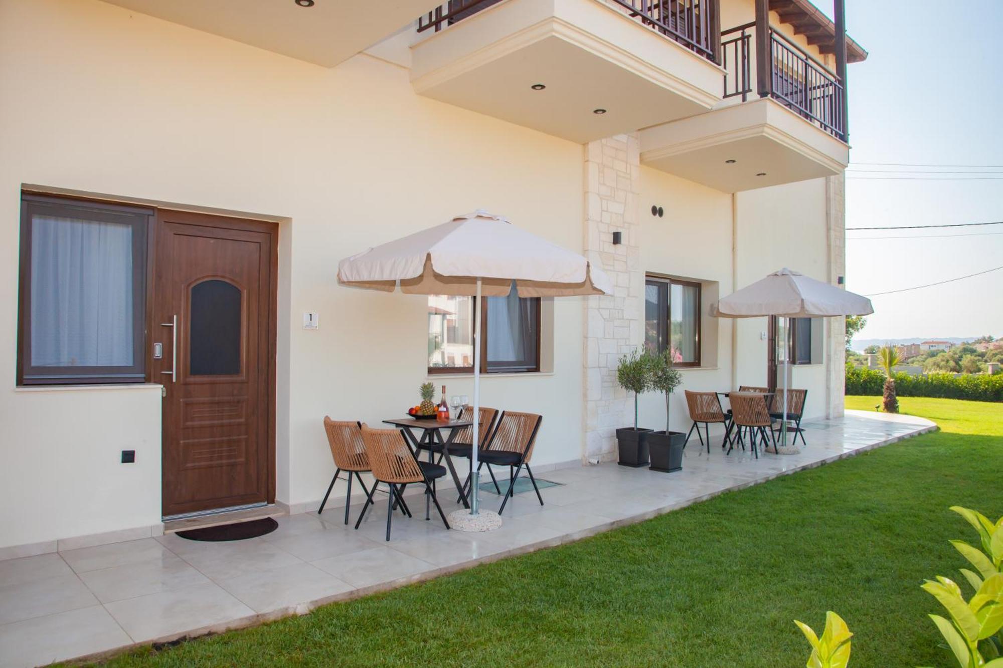Kotinos Apartments Afytos Dış mekan fotoğraf